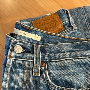 Levi’s Wedgie Jeans